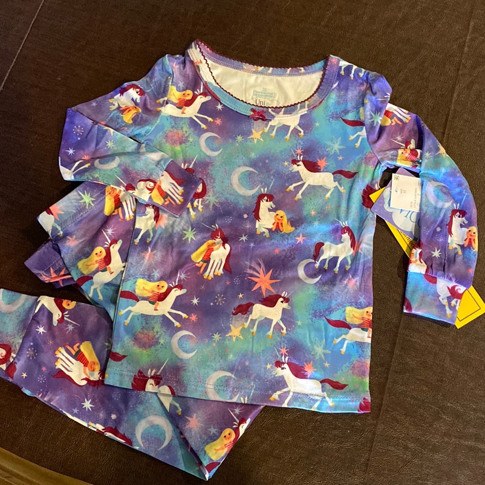 Uni the Unicorn Pajama Set 3T NWT